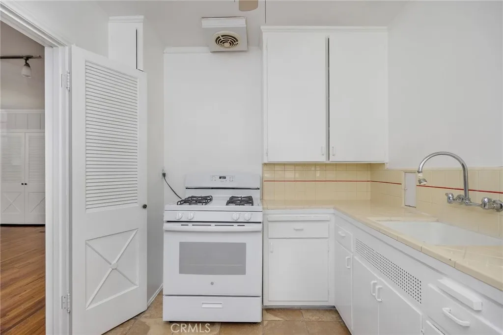 10372 Ashton Avenue, Los Angeles, California 90024 home-pic-11